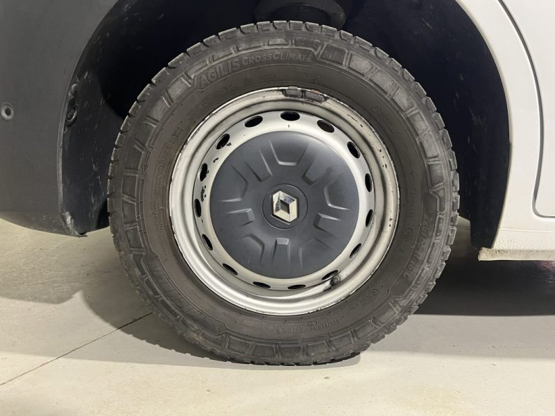 RENAULT MASTER 3 L1H1 2.3 DCI 150CH BVA / ENTRETIEN COMPLET RENAULT 