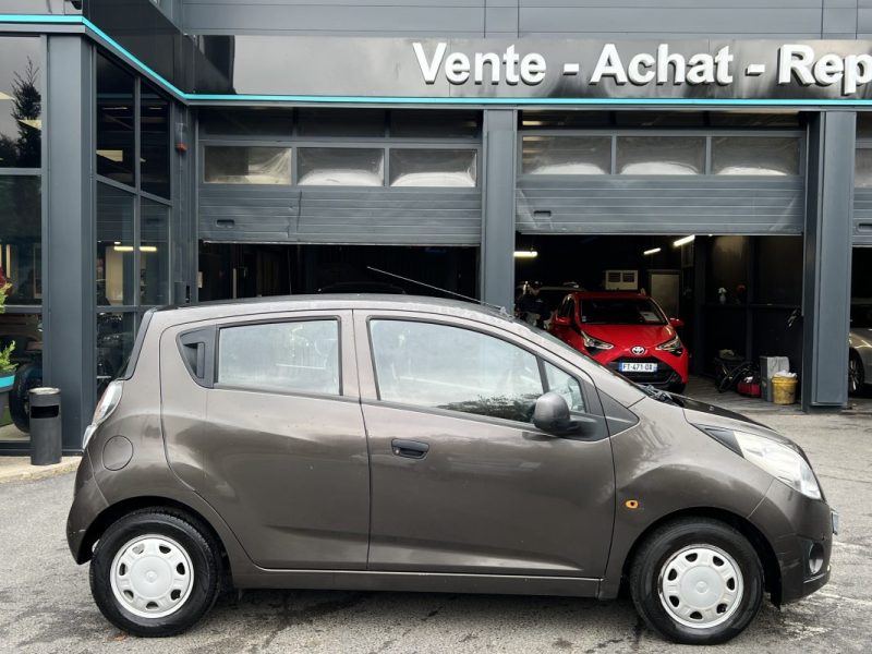 CHEVROLET SPARK 1.0 68 Cv 5 PORTES / CLIMATISATION BLUETOOTH CRIT AIR 1 - GARANTIE 1 AN