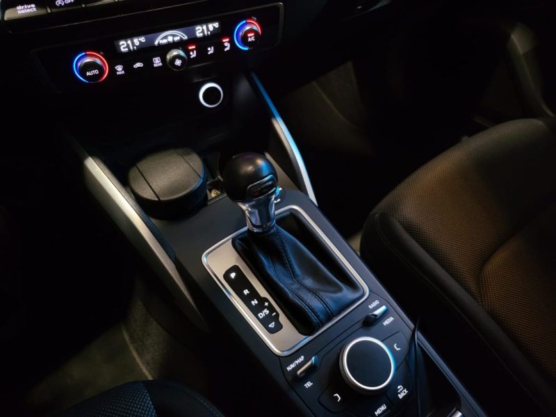 AUDI Q2 30 TFSI 116CH BUSINESS LINE S TRONIC 7 