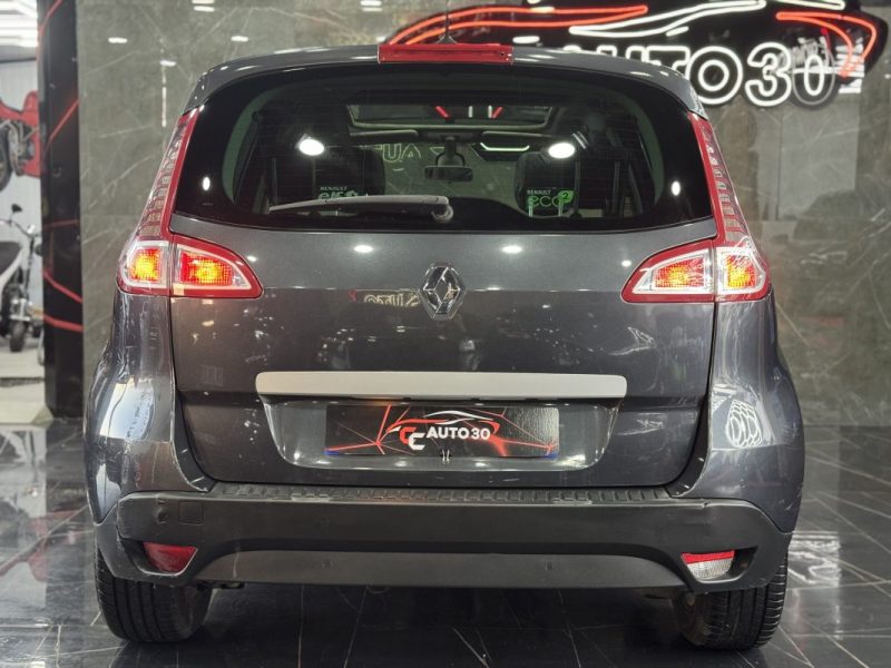 RENAULT SCENICIII 1.6 DCI 130CH ENERGY BOSE ECO² 2011