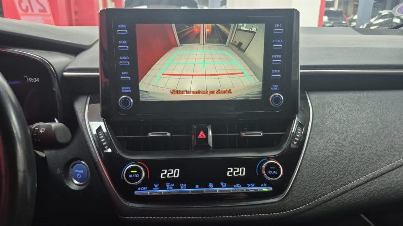 TOYOTA COROLLA TOURING SPORTS 122cv DYNAMIC BUSINESS/1 ERE MAIN/TVA RECUPERABLE