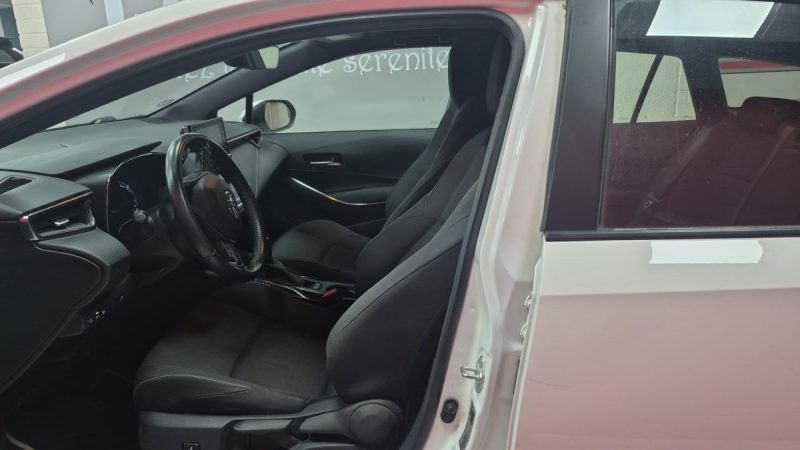 TOYOTA COROLLA TOURING SPORTS 122cv DYNAMIC BUSINESS/1 ERE MAIN/TVA RECUPERABLE
