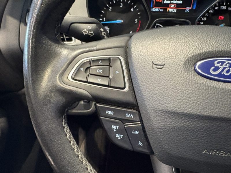 Ford C-max  1.5 TDCI 120CH - boite automatique - Titanium -Toit panoramique 