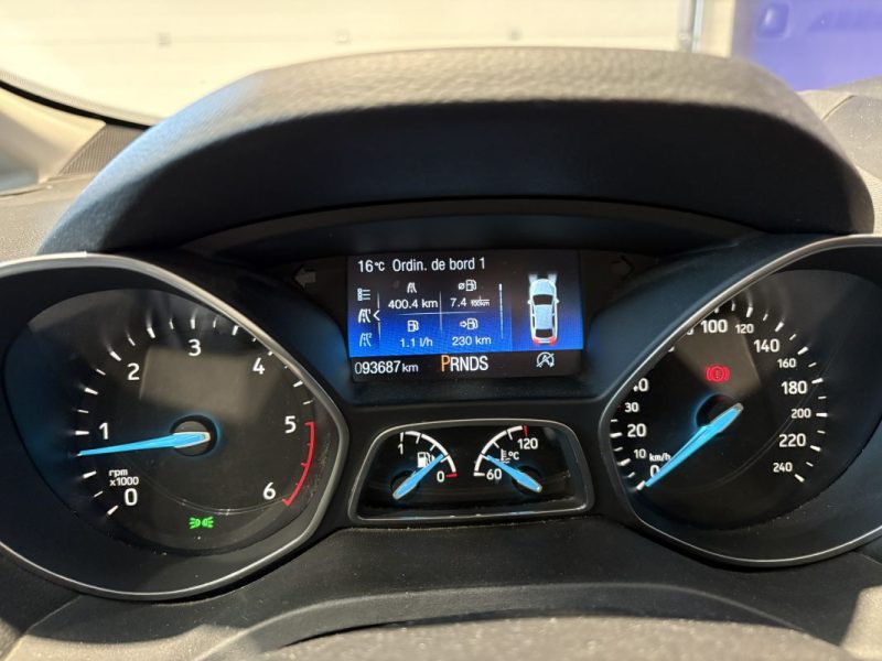 Ford C-max  1.5 TDCI 120CH - boite automatique - Titanium -Toit panoramique 