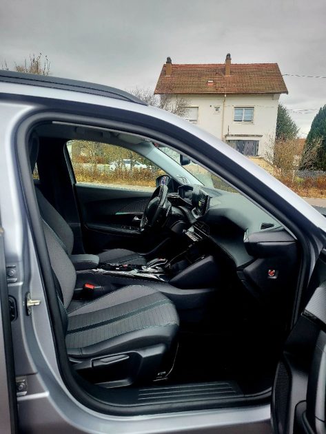 PEUGEOT 2008 II 1.5 BLUEHDI 130CH S&S ROADTRIP EAT8 125G 2021