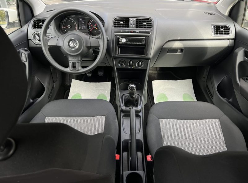 VOLKSWAGEN POLO 5 V 1.2 60 Cv 5 PORTES / CLIMATISATION 1ERE MAIN CRIT AIR 1 - GARANTIE 1 AN