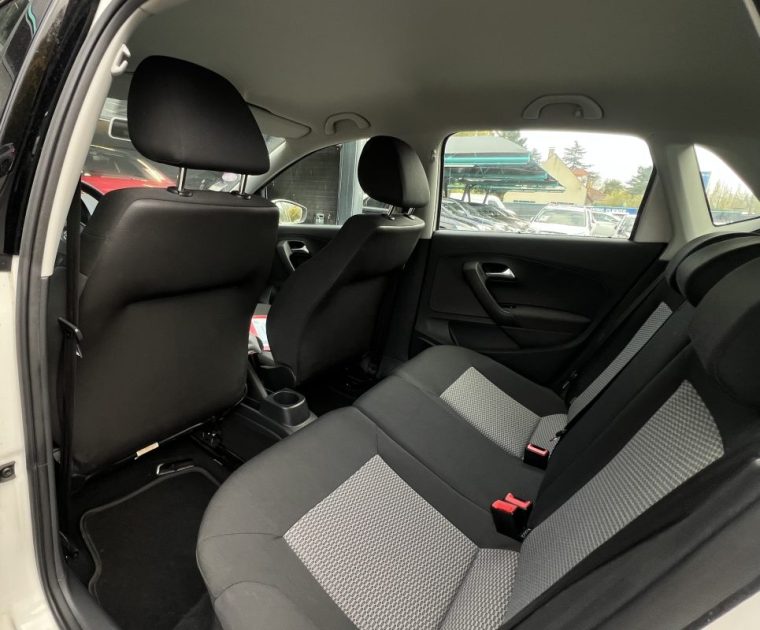 VOLKSWAGEN POLO 5 V 1.2 60 Cv 5 PORTES / CLIMATISATION 1ERE MAIN CRIT AIR 1 - GARANTIE 1 AN