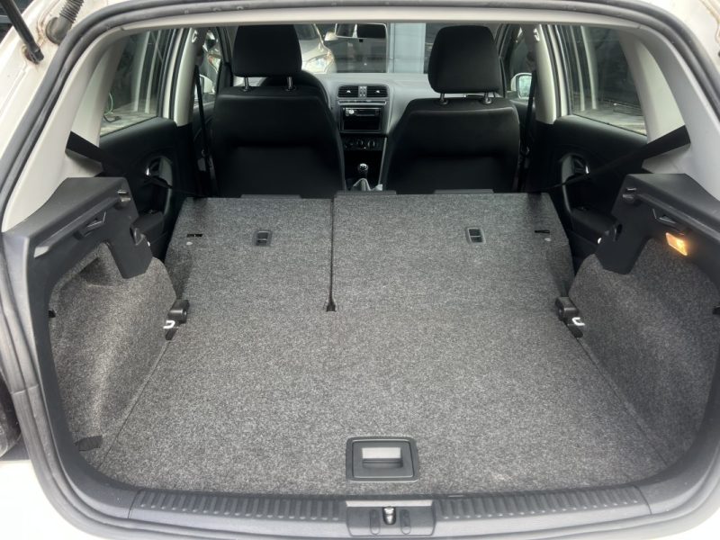 VOLKSWAGEN POLO 5 V 1.2 60 Cv 5 PORTES / CLIMATISATION 1ERE MAIN CRIT AIR 1 - GARANTIE 1 AN