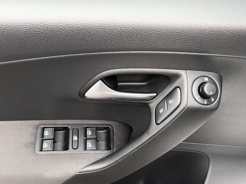 VOLKSWAGEN POLO 5 V 1.2 60 Cv 5 PORTES / CLIMATISATION 1ERE MAIN CRIT AIR 1 - GARANTIE 1 AN