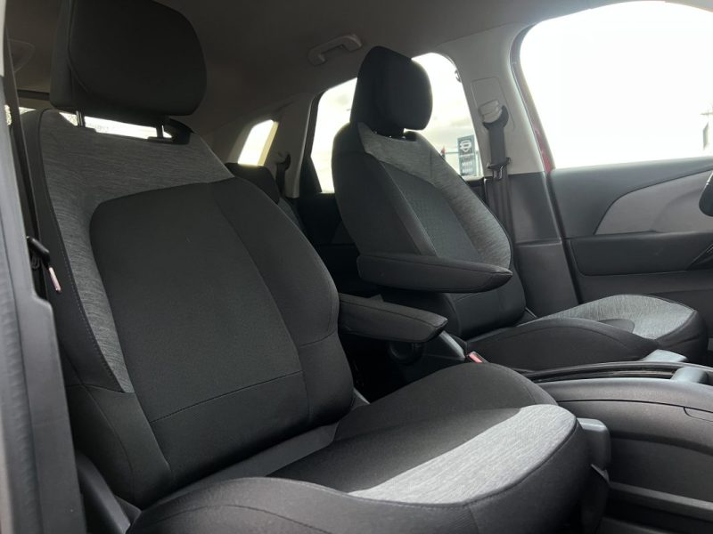 CITROEN C4 SPACETOURER 1.5 HDI 130 BOITE AUTO EAT8 / APPLE CARPLAY & ANDROID CAMERA - GARANTIE 1 AN