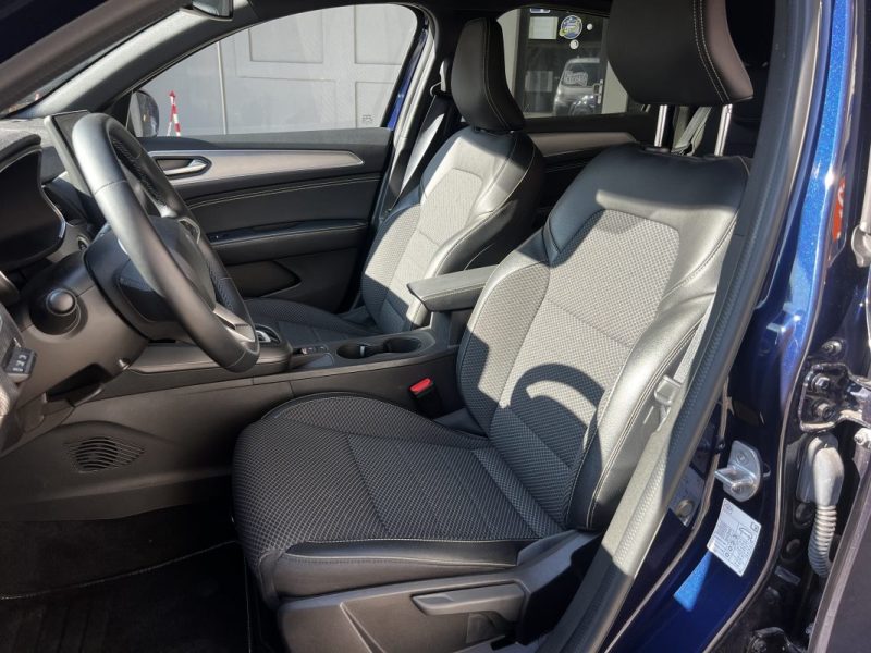 RENAULT ARKANA TECHNO / 143CH / BVA6 2024