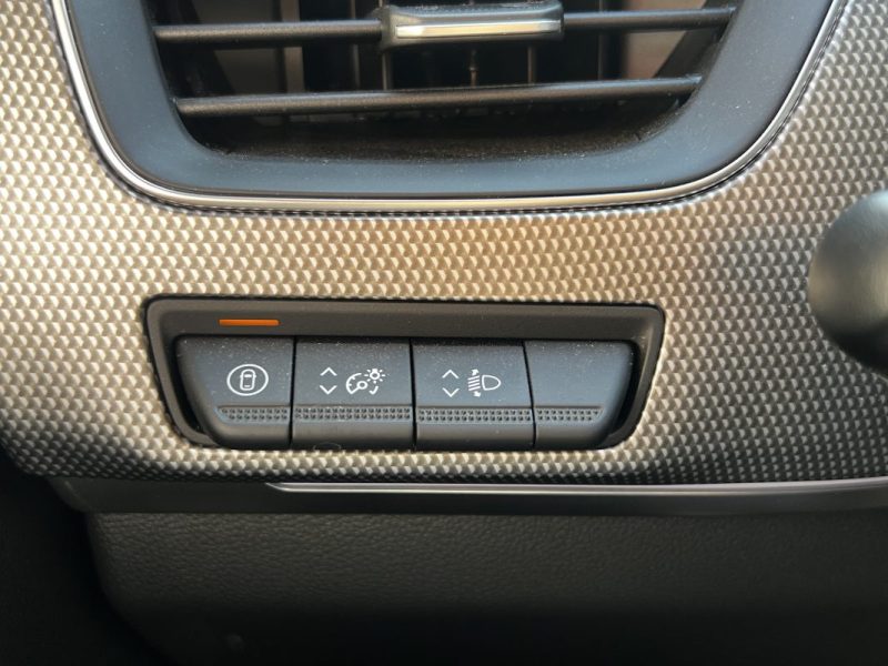 RENAULT ARKANA TECHNO / 143CH / BVA6 2024