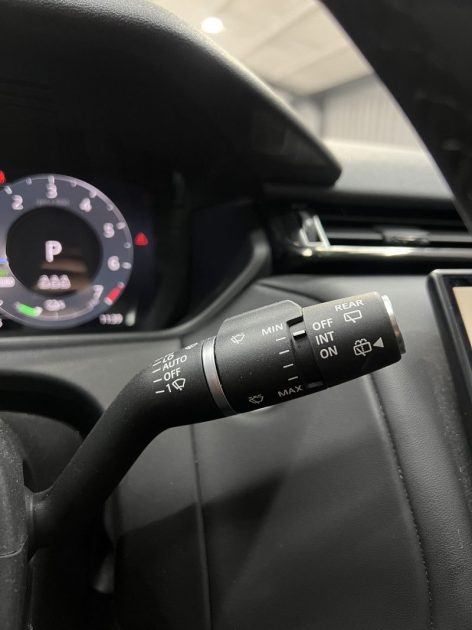 Land Rover Range Rover Velar - P400E HSE R Dynamics - Garantie 5 ans.