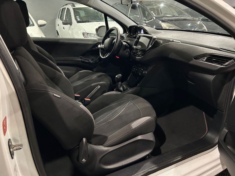 PEUGEOT 208 I  1.2VTI 12V 80CH 