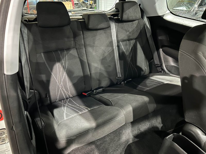 PEUGEOT 208 I  1.2VTI 12V 80CH 