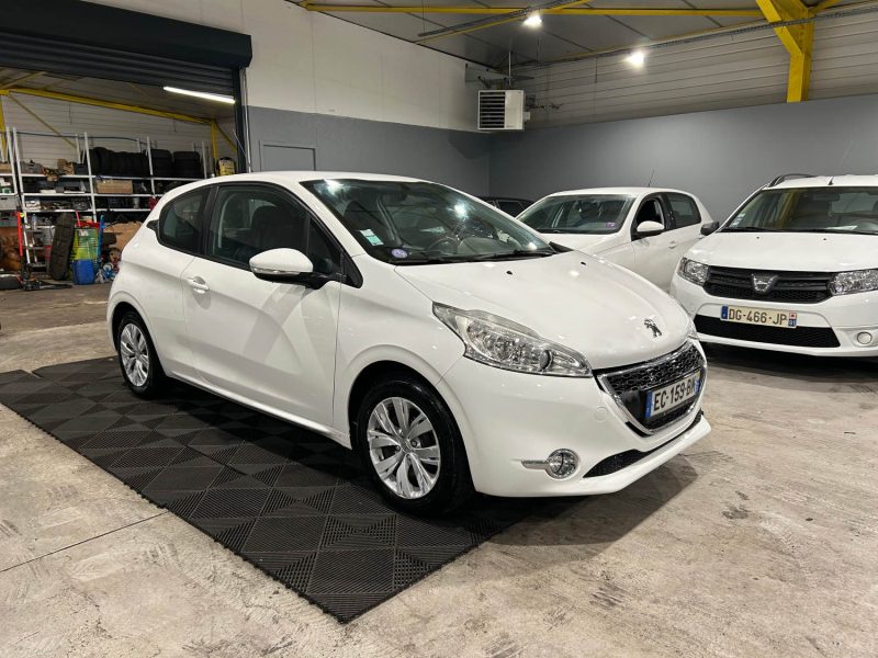 PEUGEOT 208 I  1.2VTI 12V 80CH 