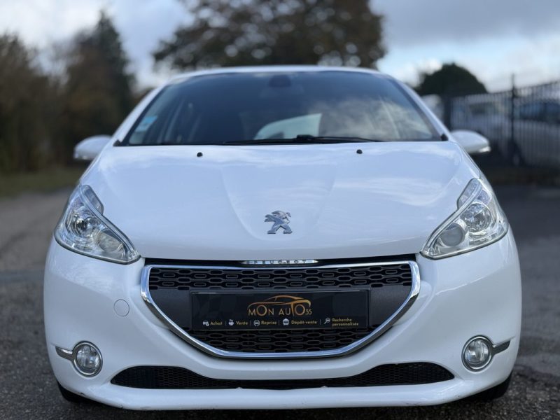 PEUGEOT 208 1.4 VTi 95ch Allure Pack – Clim Auto – Bluetooth – Révisée & Garantie 6 mois