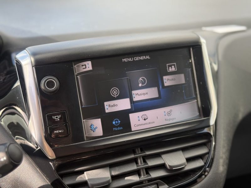 PEUGEOT 208 1.4 VTi 95ch Allure Pack – Clim Auto – Bluetooth – Révisée & Garantie 6 mois