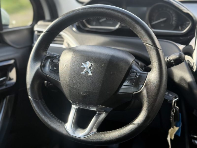 PEUGEOT 208 1.4 VTi 95ch Allure Pack – Clim Auto – Bluetooth – Révisée & Garantie 6 mois