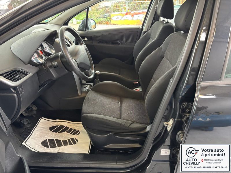 PEUGEOT 207 1.4 VTI 95 PREMIUM PACK CLIM/ VIDANGE/ EMBRAYAGE NEUF