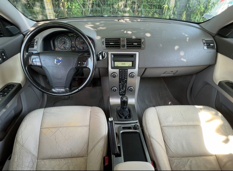VOLVO V50 1.6D  2009