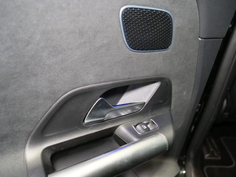 MERCEDES EQA 250+ AMG LINE 2023