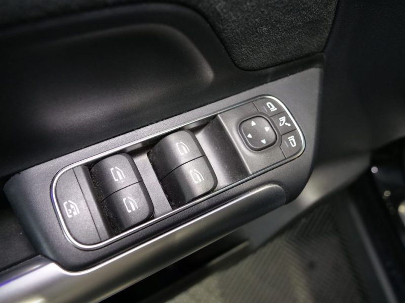 MERCEDES EQA 250+ AMG LINE 2023