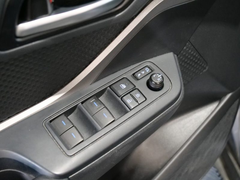 TOYOTA C-HR 122H DYNAMIC BUSINESS 2WD  2020