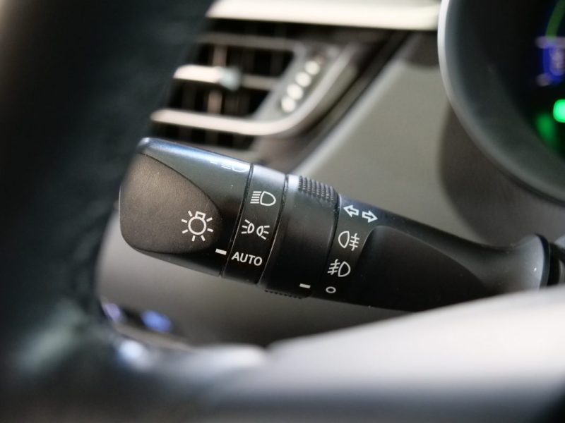 TOYOTA C-HR 122H DYNAMIC BUSINESS 2WD  2020