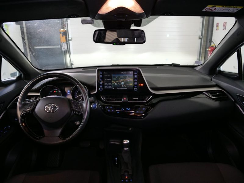 TOYOTA C-HR 122H DYNAMIC BUSINESS 2WD  2020