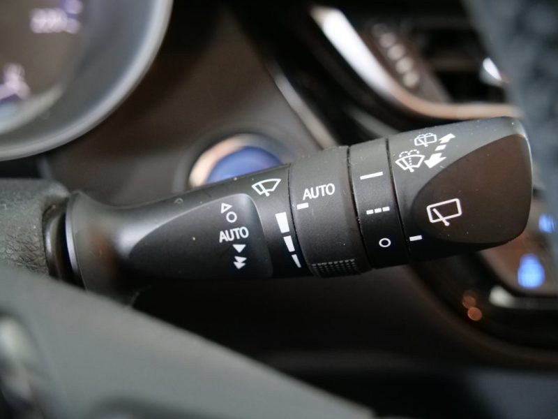 TOYOTA C-HR 122H DYNAMIC BUSINESS 2WD  2020