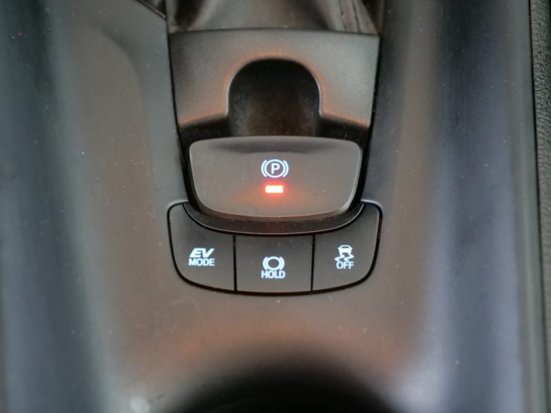 TOYOTA C-HR 122H DYNAMIC BUSINESS 2WD  2020