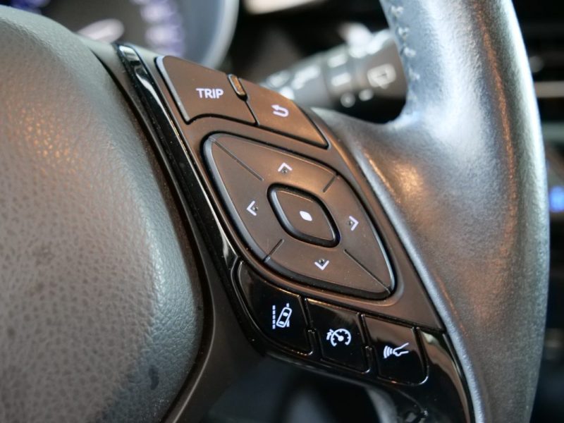 TOYOTA C-HR 122H DYNAMIC BUSINESS 2WD  2020