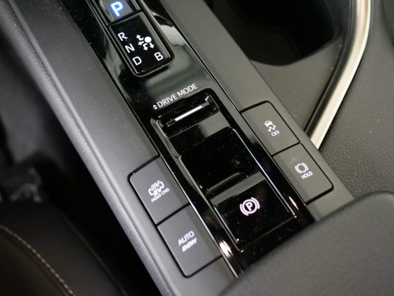 TOYOTA C-HR 2.0 PHEV 225 DESIGN 2024