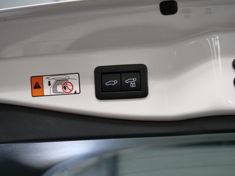 TOYOTA C-HR 2.0 PHEV 225 DESIGN 2024