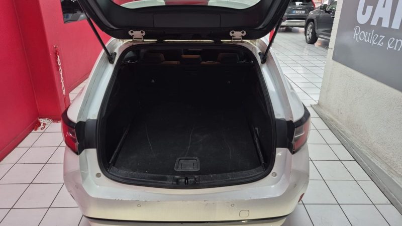 TOYOTA COROLLA TOURING SPORTS 122cv DYNAMIC BUSINESS/1 ERE MAIN/TVA RECUPERABLE