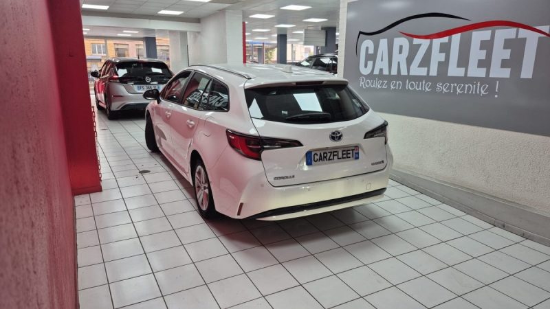 TOYOTA COROLLA TOURING SPORTS 122cv DYNAMIC BUSINESS/1 ERE MAIN/TVA RECUPERABLE