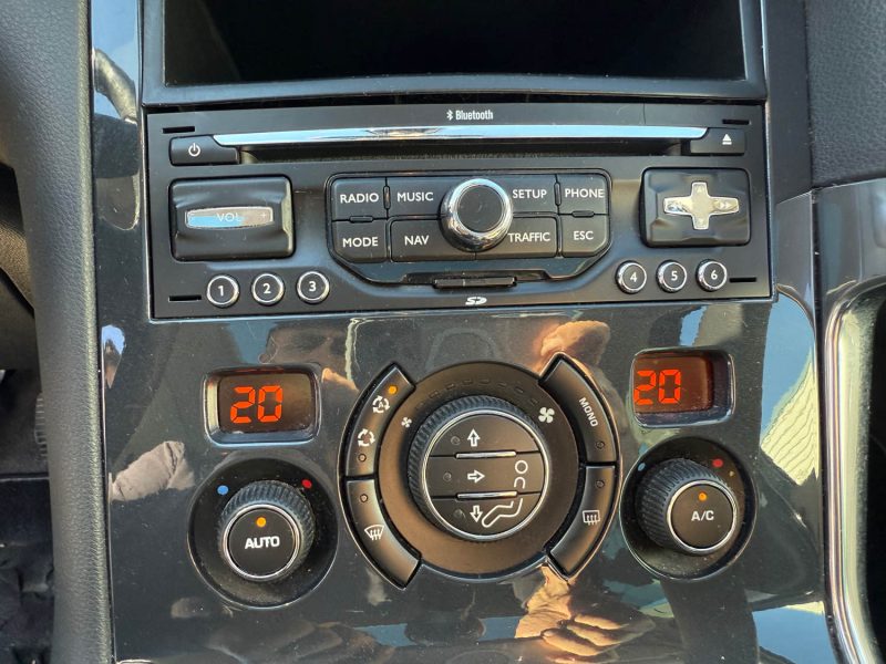 PEUGEOT 3008 1.6 HDI 112 FAP PREMIUM PACK 2011