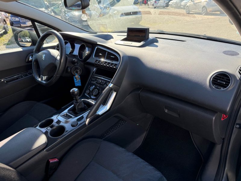 PEUGEOT 3008 1.6 HDI 112 FAP PREMIUM PACK 2011