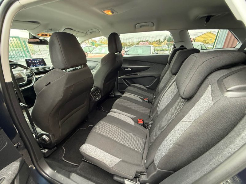 PEUGEOT 5008 7 PLACES 1.5 HDI 130CV BOITE AUTOMATIQUE EAT8 2018