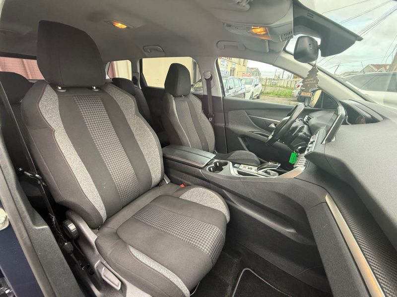 PEUGEOT 5008 7 PLACES 1.5 HDI 130CV BOITE AUTOMATIQUE EAT8 2018