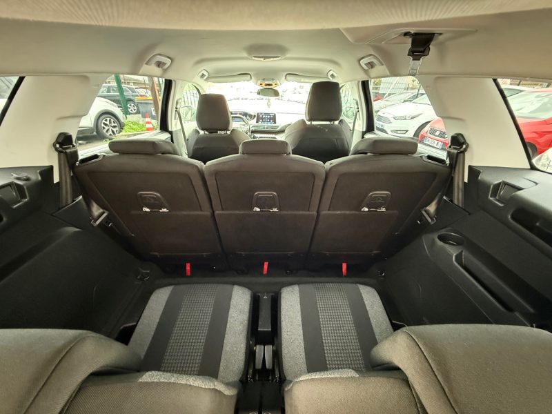 PEUGEOT 5008 7 PLACES 1.5 HDI 130CV BOITE AUTOMATIQUE EAT8 2018