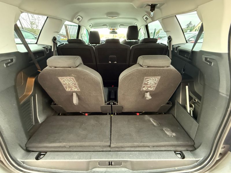 PEUGEOT 5008 7 PLACES 1.5 HDI 130CV BOITE AUTOMATIQUE EAT8 2018