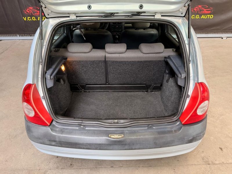 RENAULT CLIO 1.2i 75 16v CONFORT 