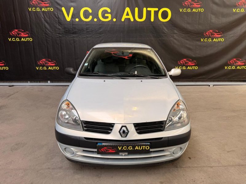 RENAULT CLIO 1.2i 75 16v CONFORT 