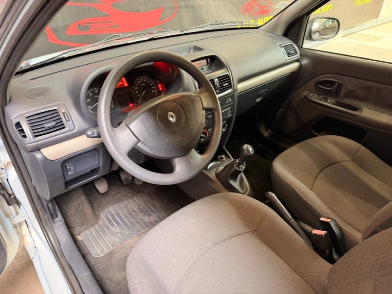 RENAULT CLIO 1.2i 75 16v CONFORT 