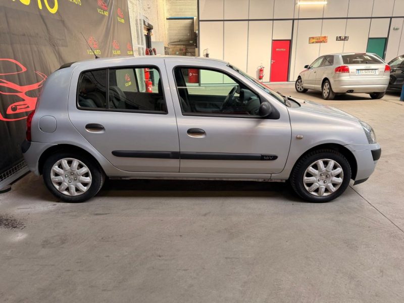 RENAULT CLIO 1.2i 75 16v CONFORT 