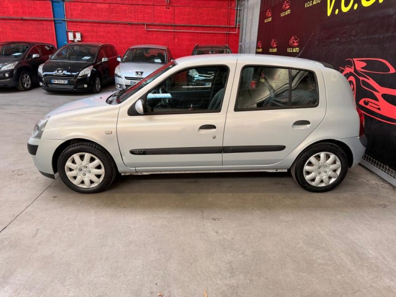 RENAULT CLIO 1.2i 75 16v CONFORT 