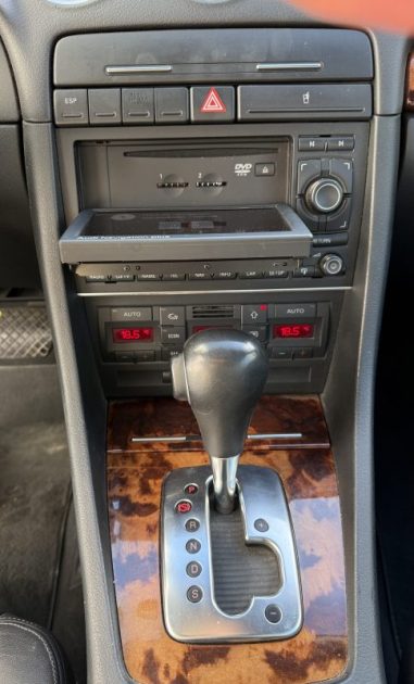 AUDI A4 CABRIOLET 2.7 TDI 180 CV V6 AMBITION LUXE BVA / CAPOTE NEUVE / ORIGINE FRANCE 