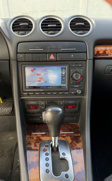 AUDI A4 CABRIOLET 2.7 TDI 180 CV V6 AMBITION LUXE BVA / CAPOTE NEUVE / ORIGINE FRANCE 